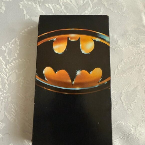Batman VHS Tape 1989 Michael Keaton Jack Nicholson - Picture 2 of 3